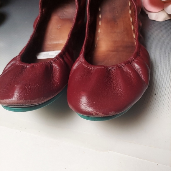 Tieks burgundy ballet flats size htf sz 10 leather - Picture 5 of 8